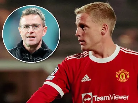 Xác nhận tương lai Van de Beek khi Rangnick dẫn dắt M.U