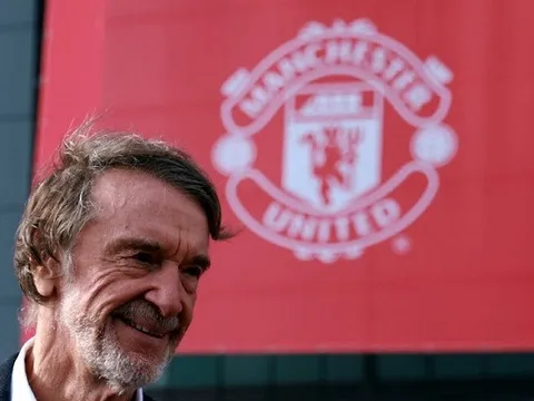AI mô tả Old Trafford mới dưới thời Sir Ratcliffe