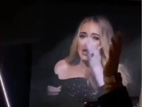 Nhận tin Anh bị loại, nữ ca sĩ hàng đầu thế giới khóc trên sân khấu