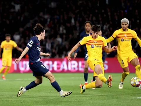 "Nhạc trưởng PSG" làm lu mờ Frenkie De Jong