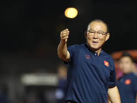 V-League sắp hạ màn: Ông Park thở phào nhẹ nhõm
