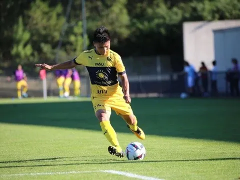 Quang Hải cạn hy vọng với Pau FC: Tính gì cho tương lai