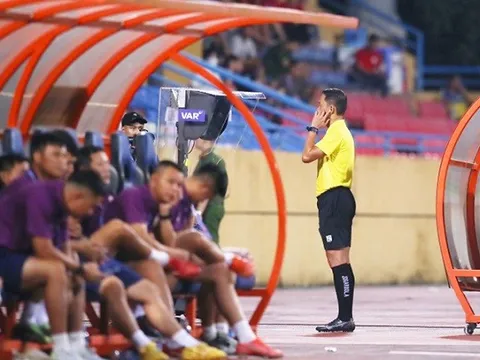 Một vấn đề từ VAR