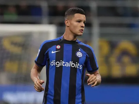 Inter từ chối bán tài năng trẻ cho Fiorentina