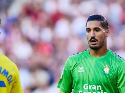 Có Martinez, Emery vẫn muốn mua thủ môn chơi chân hay nhất La Liga