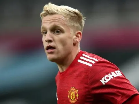 Van de Beek khen ngợi tân binh M.U