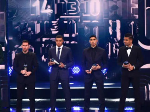 Đội hình tiêu biểu nam năm 2022: Hàng công 4 người