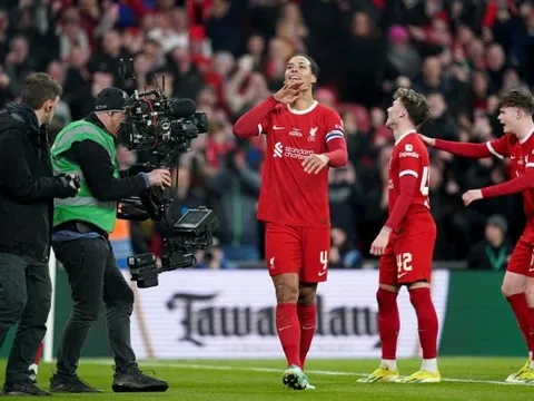 Van Dijk nổ súng, Liverpool thắng nghẹt thở Chelsea sau 120 phút