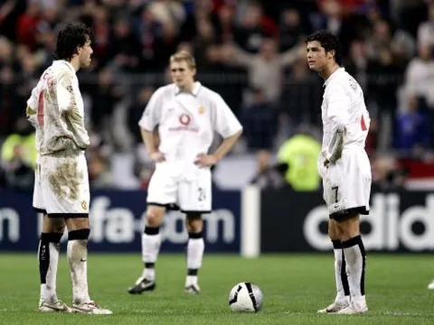 Van Nistelrooy hé lộ lần cãi nhau với Ronaldo