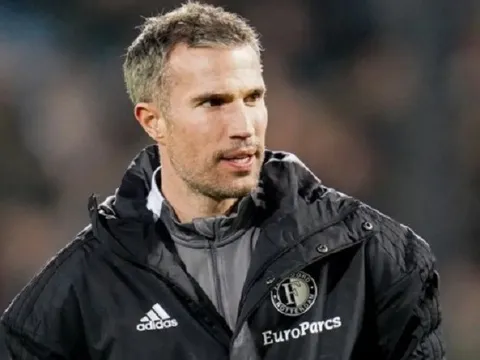 Van Persie: "1 cầu thủ giỏi toàn diện"