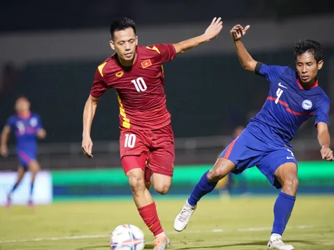 QBV Việt Nam 2022 lộ diện; HLV Troussier từ chối mức lương "khủng";