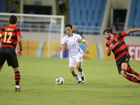 Văn Quyết: Cầu thủ Việt thừa sức thi đấu ở Hàn Quốc, Nhật Bản