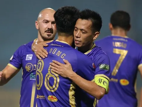 Văn Quyết, Hùng Dũng ghi bàn, Hà Nội FC chiếm lại ngôi đầu