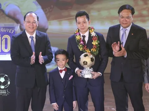 Văn Quyết, Huỳnh Như và Hồ Văn Ý đoạt Quả bóng vàng Việt Nam 2022