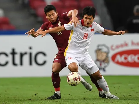"Văn Toàn hay Công Phượng đều mất hút trước hàng phòng ngự Thái Lan"