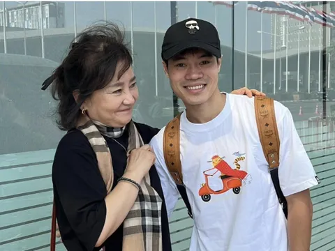 Văn Toàn lên đường hội quân CLB Hàn Quốc sau AFF Cup