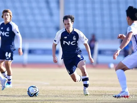 Văn Toàn ở lại Hàn Quốc trong kỳ FIFA Days