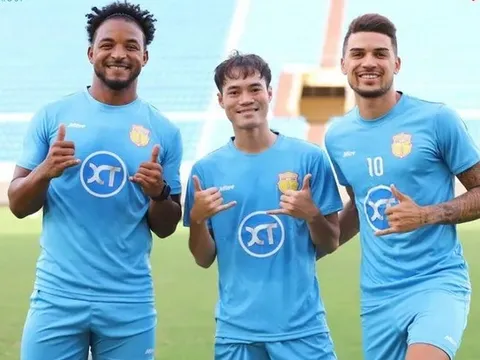 Văn Toàn thất vọng cuộc sống ở Hàn Quốc; Thái Lan tan hoang tại ASIAD 19