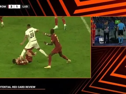VAR trừng phạt pha phạm lỗi ghê rợn ở Europa League