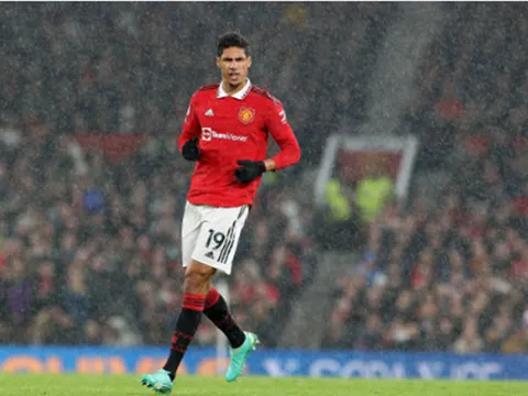 Ten Hag giải thích sự trở lại bất ngờ ở hàng thủ M.U