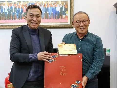 VFF chúc Tết HLV Park Hang-seo