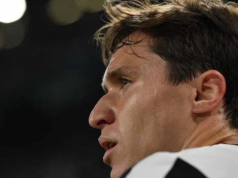 Vì Allegri, nhà vô địch EURO chông chênh lạc lối