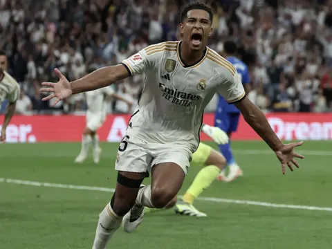 Vì ngọc quý nước Pháp, PSG "đánh rơi" QBV tương lai