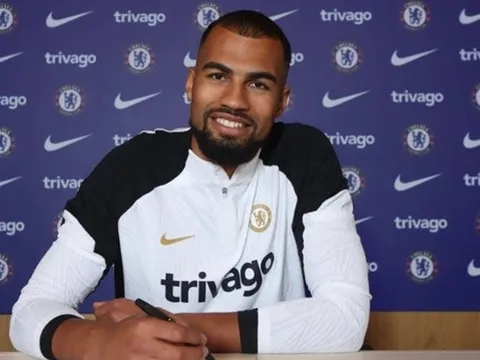 Vì sao Chelsea chi đậm cho Robert Sanchez?