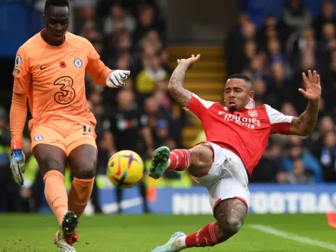 Vì sao Gabriel Jesus tịt ngòi?