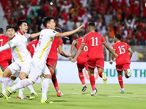 Vì sao hàng thủ ĐT Việt Nam trở nên mong manh?