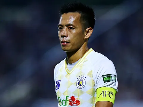 Vì sao Văn Quyết bị phạt kịch khung 8 trận?