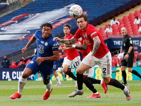 Victor Lindelof sẽ lĩnh xướng hàng thủ Man Utd trận đại chiến Chelsea?