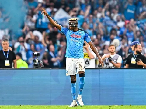 Victor Osimhen lại úp mở về tương lai