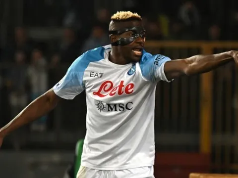 Yếu tố bất ngờ giúp Bayern vượt lên M.U ở vụ Osimhen