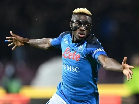 Victor Osimhen, siêu anh hùng sinh ra từ bãi rác