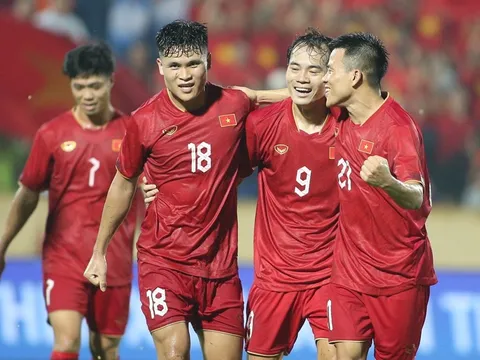 Tuyển Việt Nam đứng im trên bảng xếp hạng FIFA