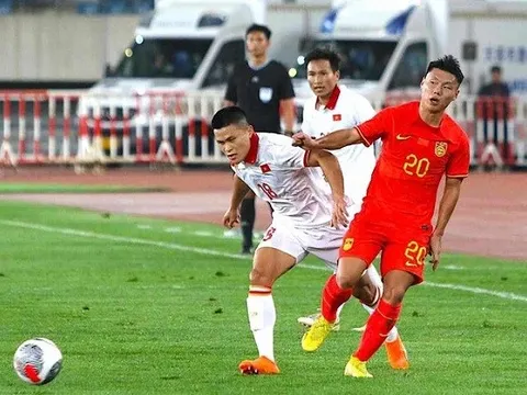 Tiến Linh thẻ đỏ, Việt Nam thua trắng Trung Quốc