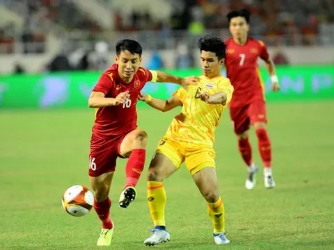Hà Nội chạm một tay đến ngôi vương; “LĐBĐ Thái Lan rất nghiệp dư”