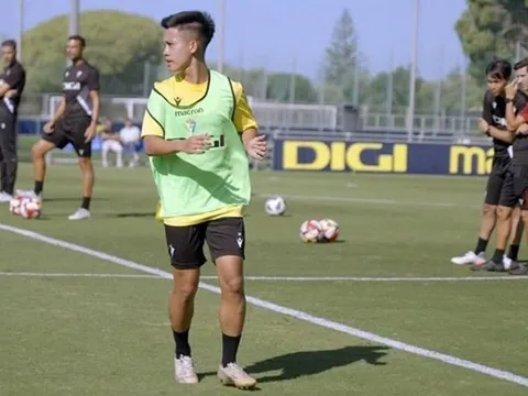 Cầu thủ Cadiz "nể" Vĩnh Nguyên; Khánh Hòa có nguy cơ không dự V-League