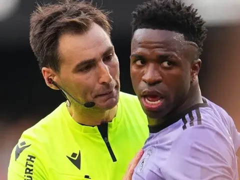 Vinicius nổi đóa: La Liga chứa chấp phân biệt chủng tộc