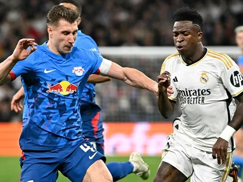 Vinicius gây hú vía