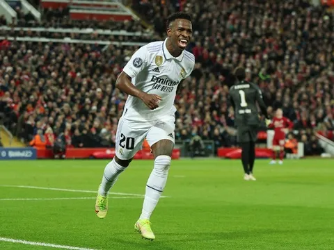 Xé lưới Liverpool, Vinicius đi vào lịch sử Champions League