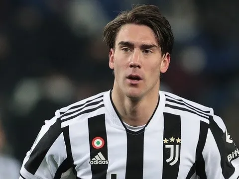 Số tiền khổng lồ để Arsenal và Liverpool có được Vlahovic