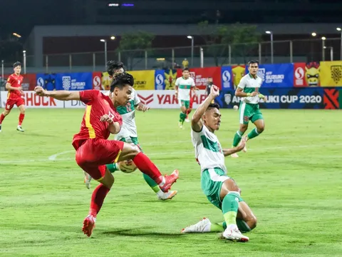 HLV Park: 'Công Phượng xin rời sân do bị chấn thương'