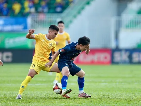 Vòng 10 V-League: Cú ngã ngựa đau đớn; HAGL sa lầy