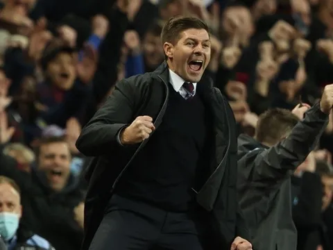 Vòng 12 Premier League: Gerrard phòng thủ, Liverpool lại hành hạ Arsenal