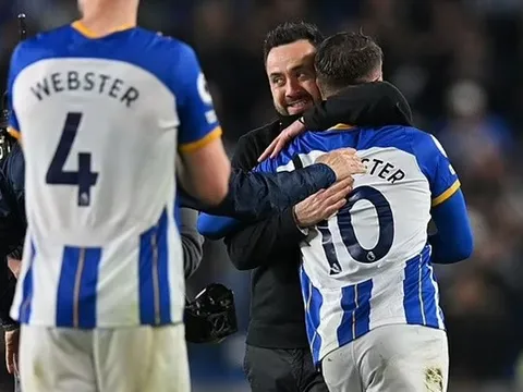 Điều khoản đặc biệt ở thương vụ Allister báo động Man Utd và Liverpool