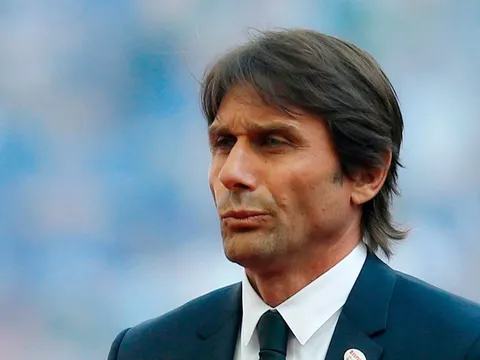 'Conte đã từ chối Newcastle vì đang đợi Man United'