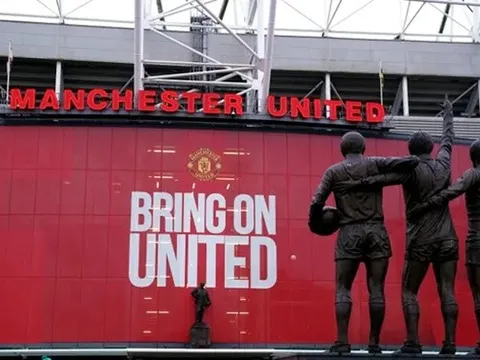 Vụ đổi chủ khiến Man Utd rối loạn