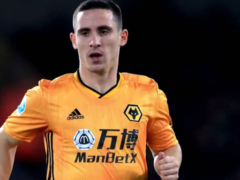 Vừa ký hợp đồng mới, mục tiêu Arsenal đã rời Premier League